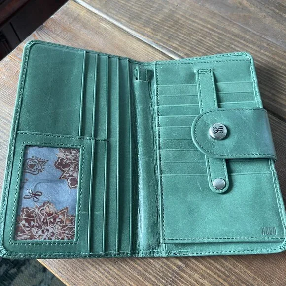Hobo International Vintage Collection Danette Wallet Wristlet Moss Sage Green - Picture 3 of 8